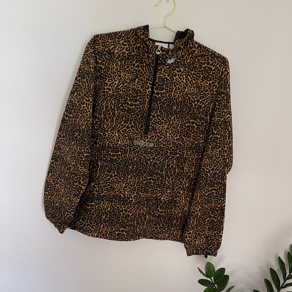 adidas Originals windbreaker jacket in leopard print size M NWT - Picture 6 of 13